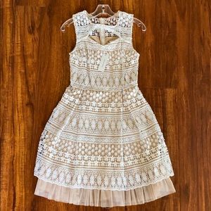NWT Francesca’s lace dress with keyhole neckline
